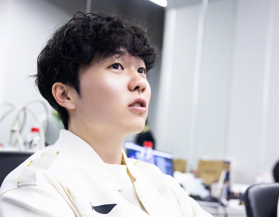 Rookie订阅冲上热搜(rookie report)|雷火电竞登录